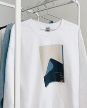 Load image into Gallery viewer, Quicksand Crewneck
